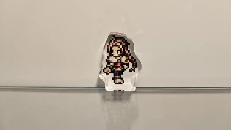 Mini Acrylic stand H'aanit